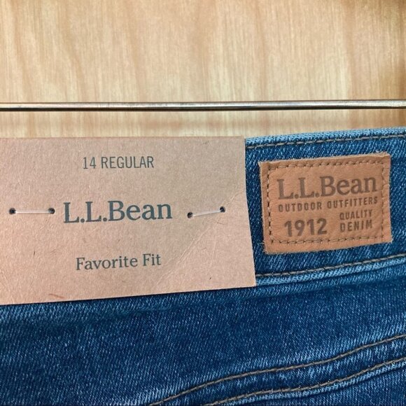 LL BEAN Sz 14R Jeans Favorite Fit Dark Wash  Straight Leg NWT - Picture 3 of 5